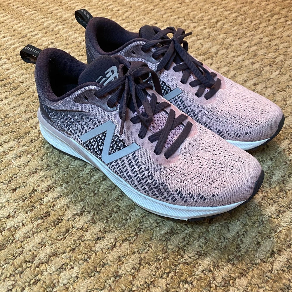 Women’s New Balance Tennis Shoes